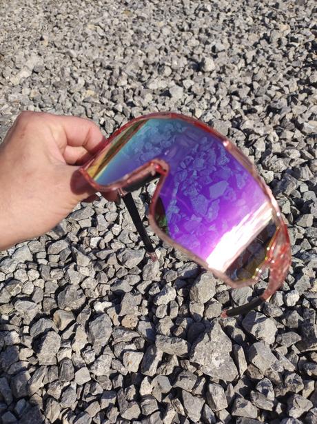 Športové slnečné ľahunké okuliare,