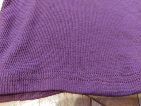 Bordove tričko so stojacikom, age,140