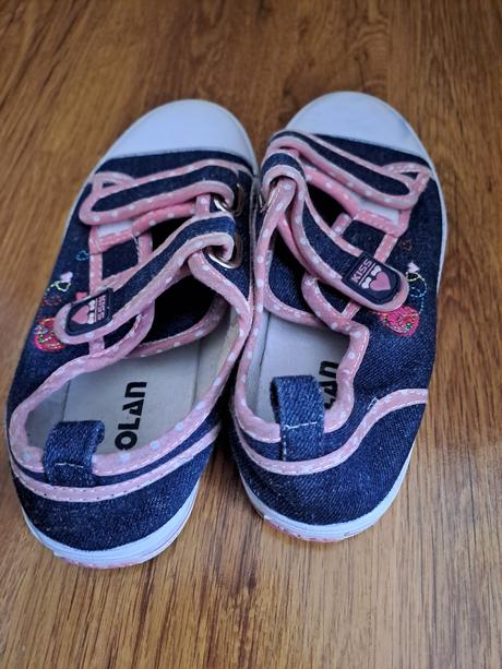 Dievčenské tramky, 32