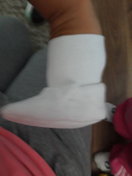 Capacky zamatove, <17