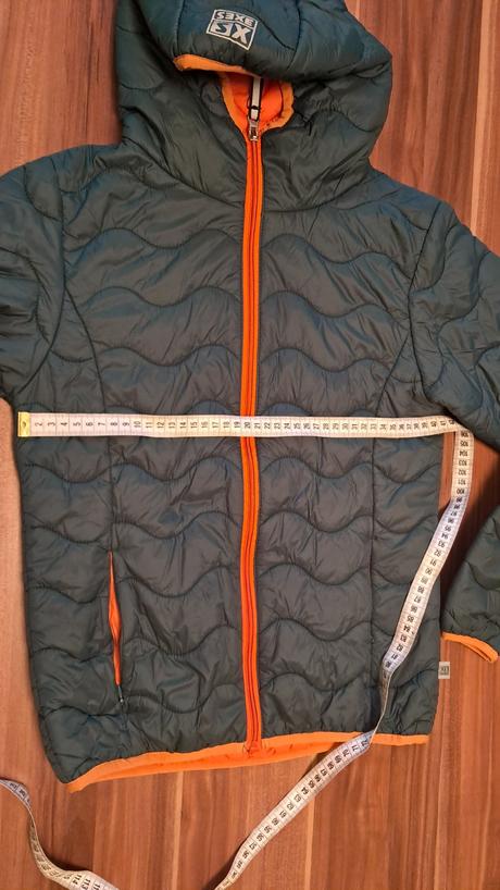 Prešívaná ľahká bundička, 152