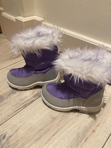 Predám topánky na zimu, 22