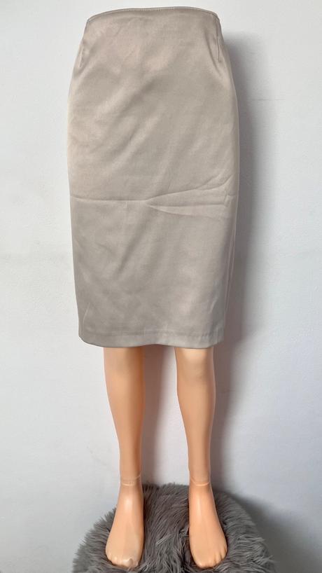 Dámska púzdrová sukňa, m