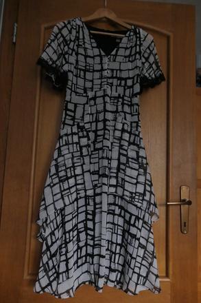 Karl lagerfeld original krasne,zaujimave,pohodlne, xs