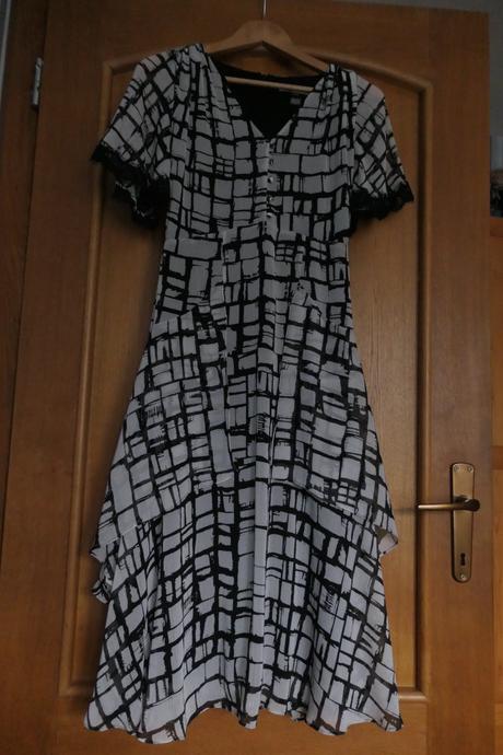 Karl lagerfeld original krasne,zaujimave,pohodlne, xs