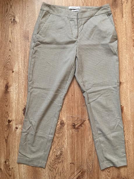 Reserved nohavice, reserved,38