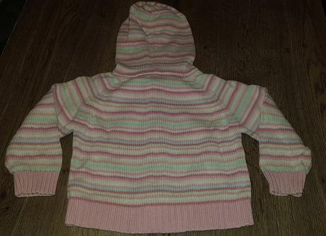 Ružový svetrík, just play,92