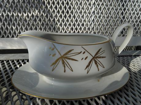 Stare keramicke doplnky,