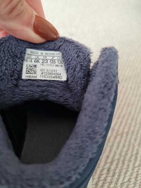 Adidas tenisky zateplené, 23