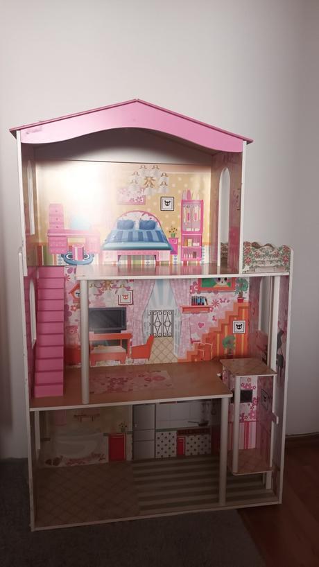 Ružový domček pre bábiky s výťahom,
