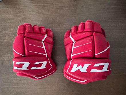 Hokejové rukavice ccm,