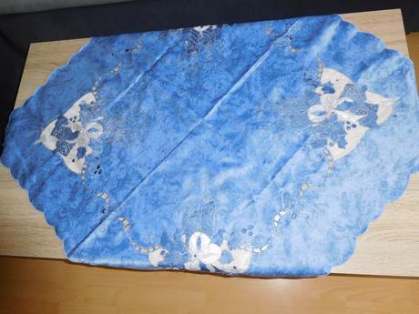 Obrus vianočný saténový-87 x 87cm,, 