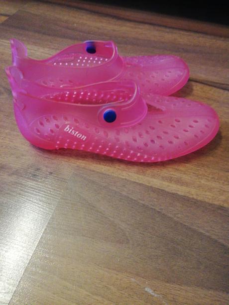 Topánky do vody, 33