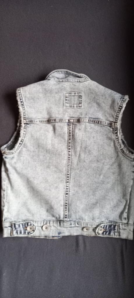 Vesta, clockhouse,xs