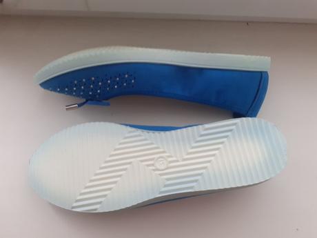 Modré balerínky, 37