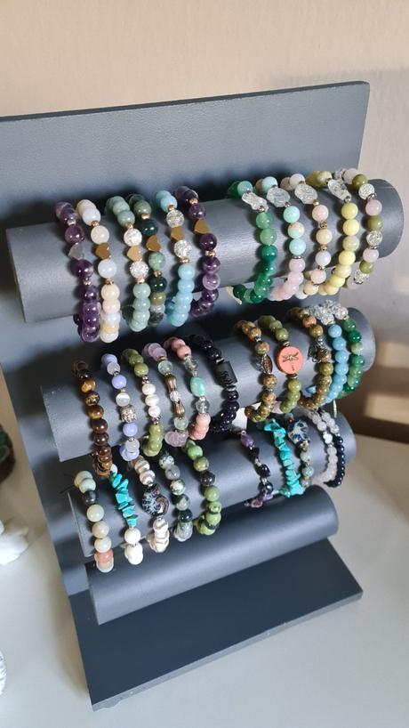 Elastické náramky z minerálov,