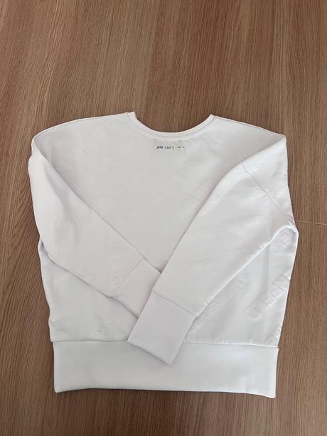 Mikinka karl lagerfeld, 146
