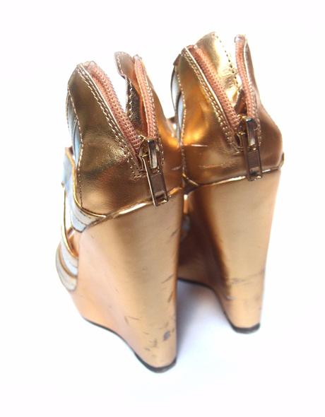 Zlaté topánky atmosphere, 38