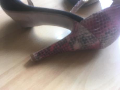 Krásne kožené sandálky zn.renatta jop, 37