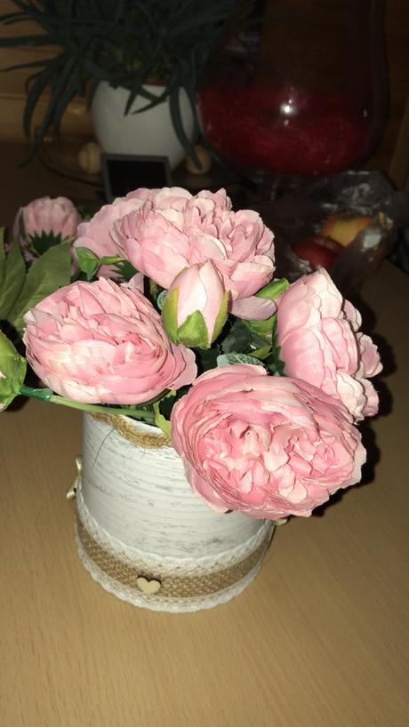 Sada dekoracii a vyzdob na oslavu,