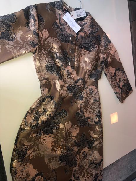 Spoločenské luxusné šaty, 34