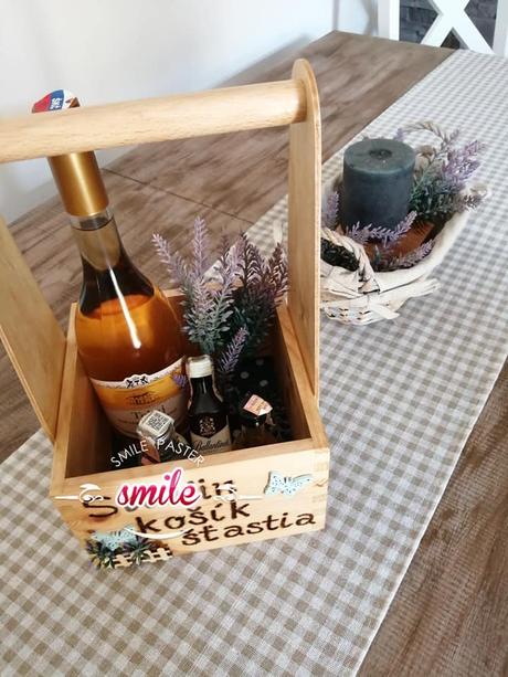 Drevený košik na darovanie, podľa zelania, 