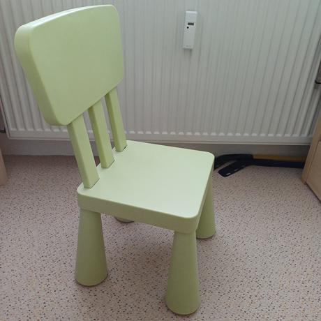 Plastová stolička ikea, 