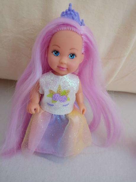 Bábika simba s oblecenim a množstvom doplnkov,