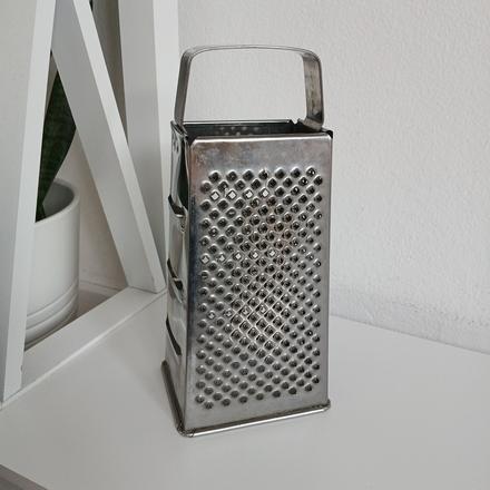 Klasické nerezové strúhadlo, 