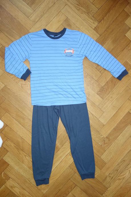 Pyžamo 134/140, 134