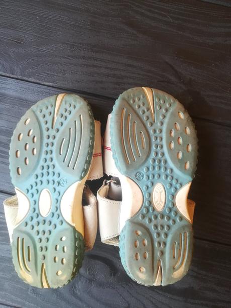 Sandalky, bubble gummers,24