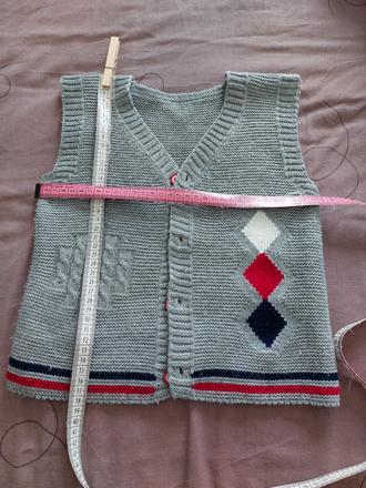 Pletená vesta nova, 110