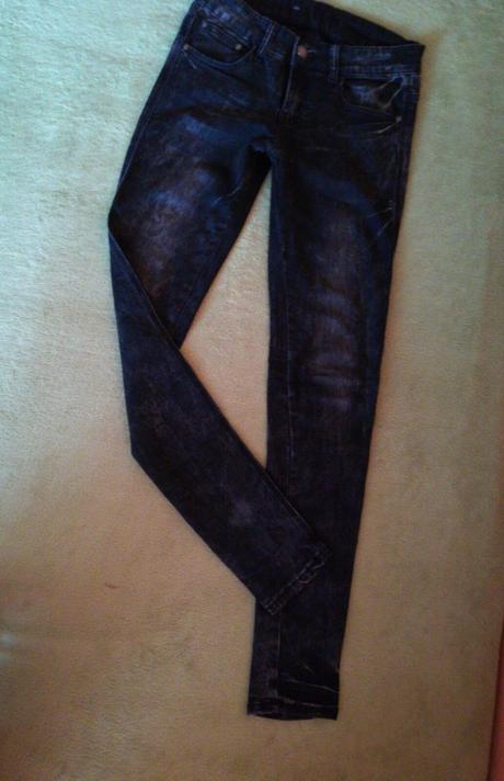 Pružné šedočierne rifličky, 34