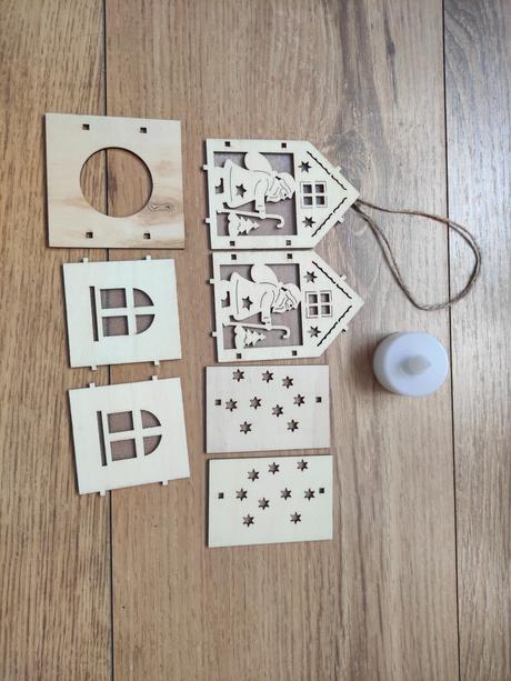 Domček santa s led svietidlom, 