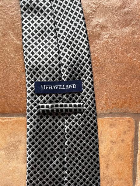 Strieborno cerna kockovana krabata,