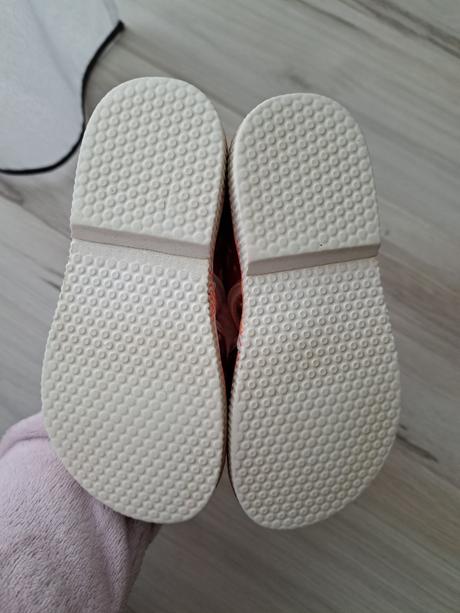 Manik papučky, manik,26