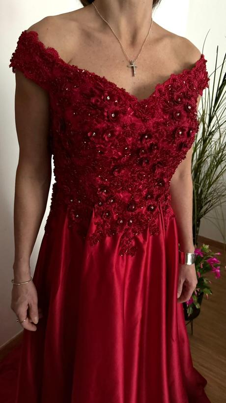 Spoločenské šaty, 