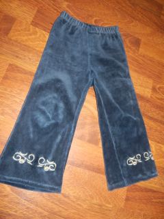 Zamatové tepláky, 92