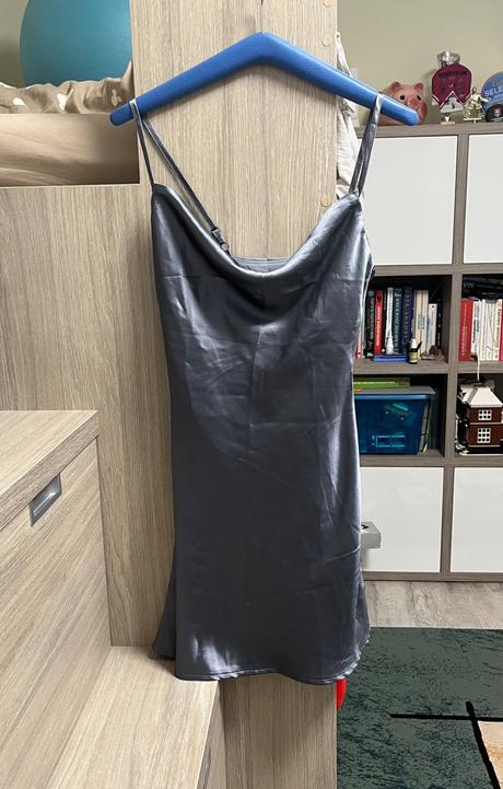 Satenove šaty, hollister,xs