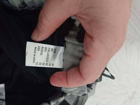 Lahka letná sukna, 44