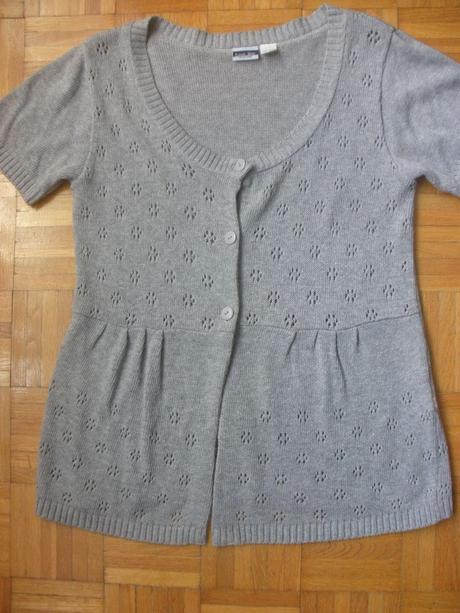 Sivý dámsky svetrík, m