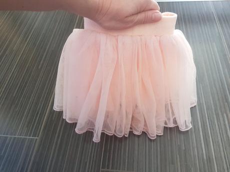 Krásna nariasená sukňa s perličkami, 98