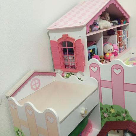 Detská postieľka a nočný stolík, 