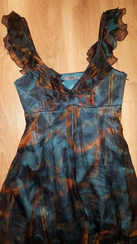 Pekné šaty vera mont č.38, 38