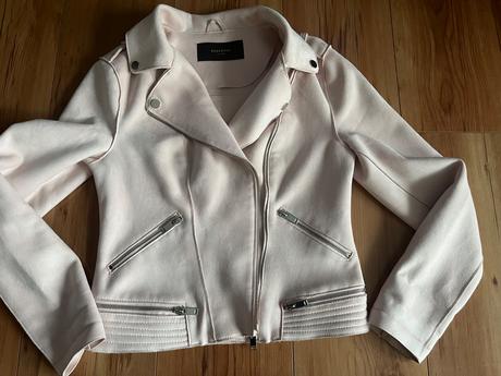 Bundicka pudrovej farby, reserved,s