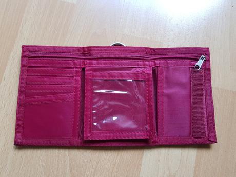 Peňaženka, adidas
