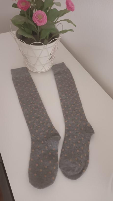 Moderné bodkované podkolienky, 34