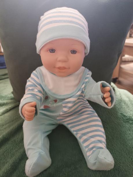 Bábika s oblečením, 