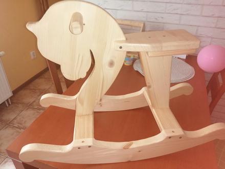 Hojdací koník drevený, 