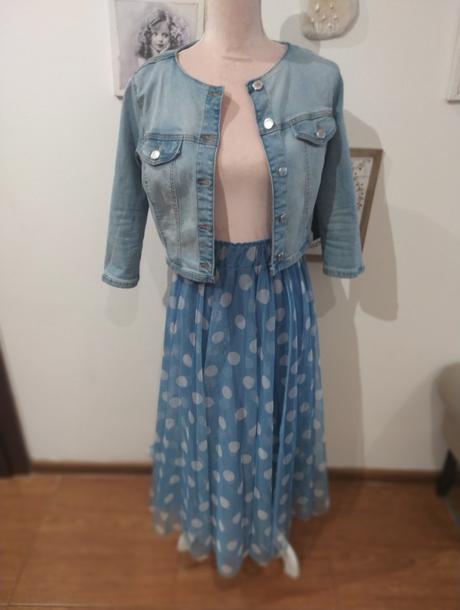 Bodkovaná tylova sukňa, 